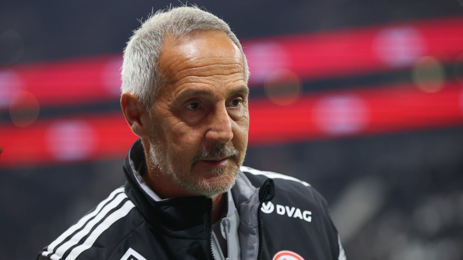Artikelbild der Quelle zu: Nach Sieg gegen Köln: Frankfurt-Coach Hütter mit Extralob