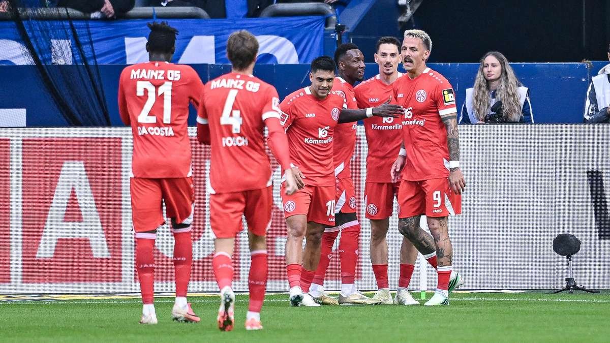 Artikelbild der Quelle zu: „Schalke liebt mich“: S04-Torschreck überrascht mit Fan-Aussage