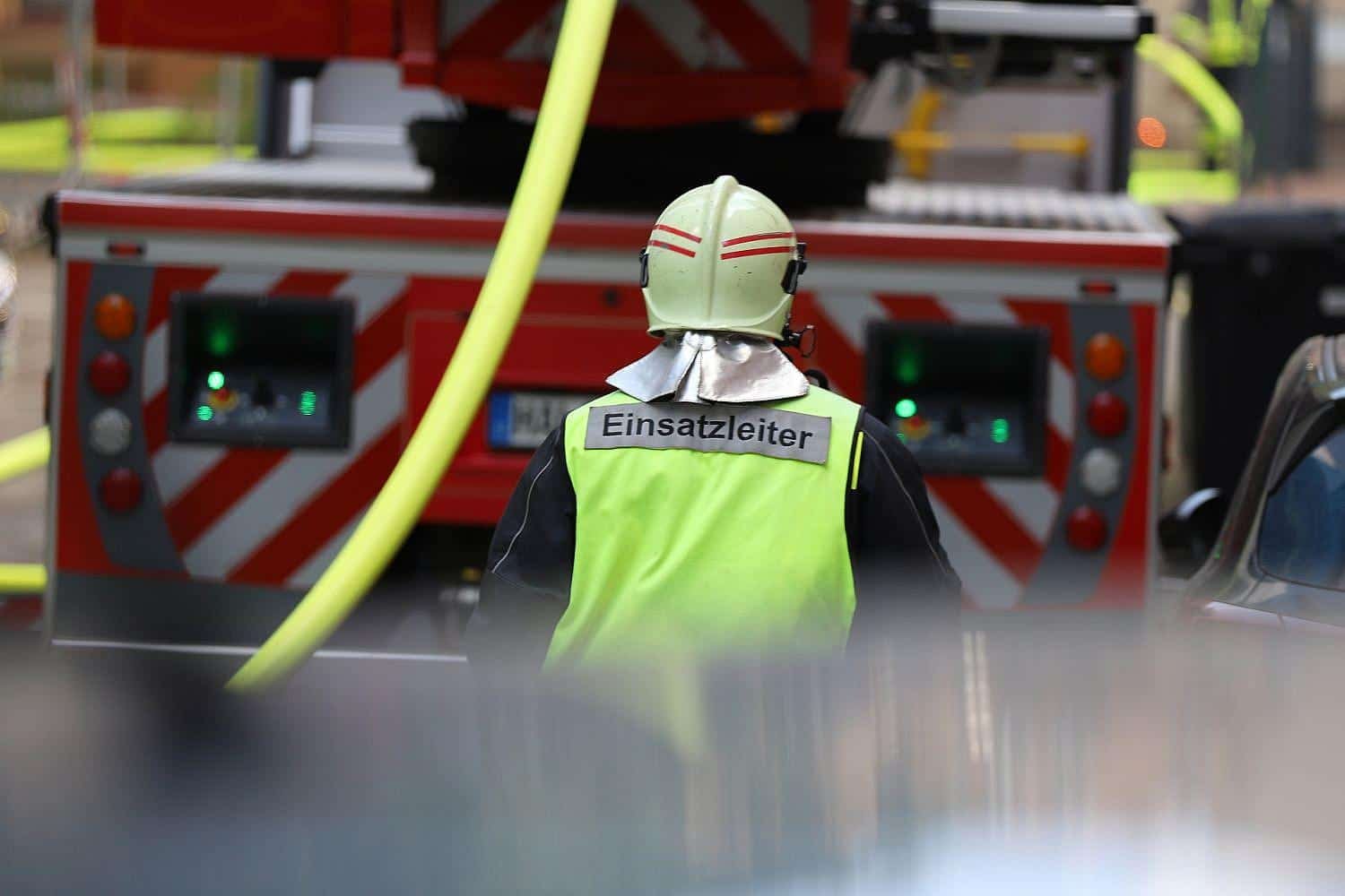 Artikelbild der Quelle zu: News, Nordrhein-Westfalen, Regional: Wohnungsbrand in Witten-Annen bringt eine Person ins Krankenhaus