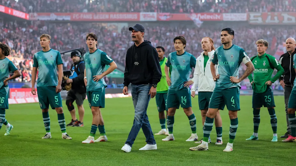 Artikelbild der Quelle zu: „Abstiegskampf bis zum letzten Spieltag“ – Gladbach am Boden, die Fans bodenlos
