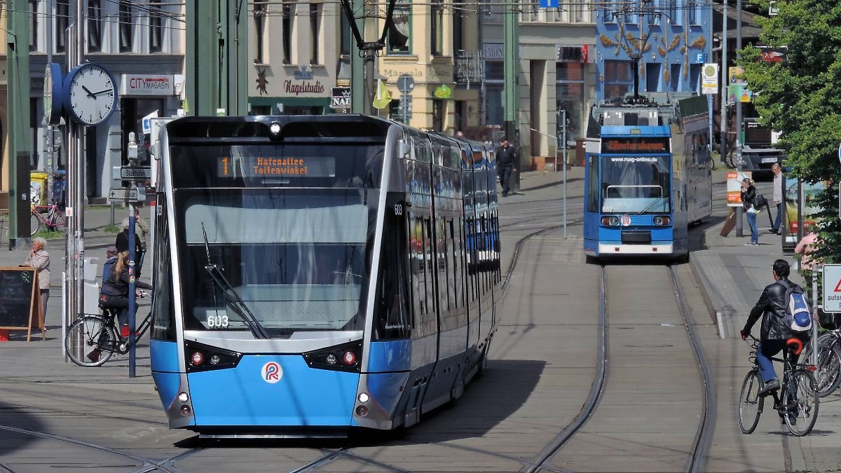 Artikelbild der Quelle zu: "Deutschlandticket light" kommt erst mal nicht