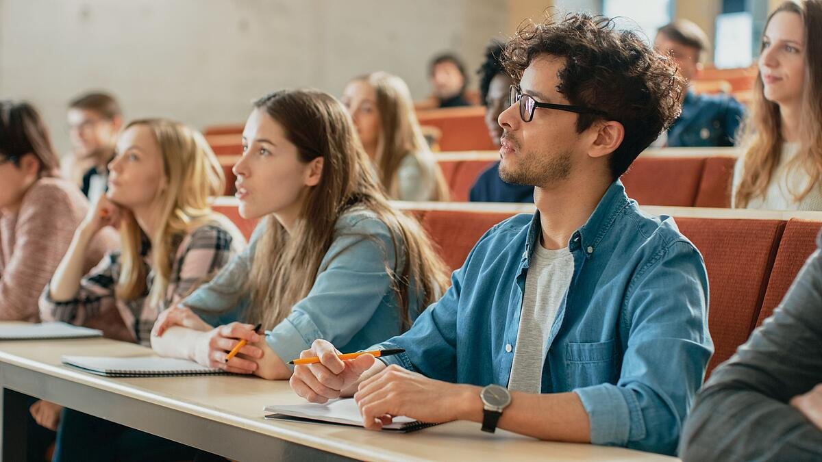 Artikelbild der Quelle zu: So studiert NRW: 5 Fakten über Studierende zum Semesterstart