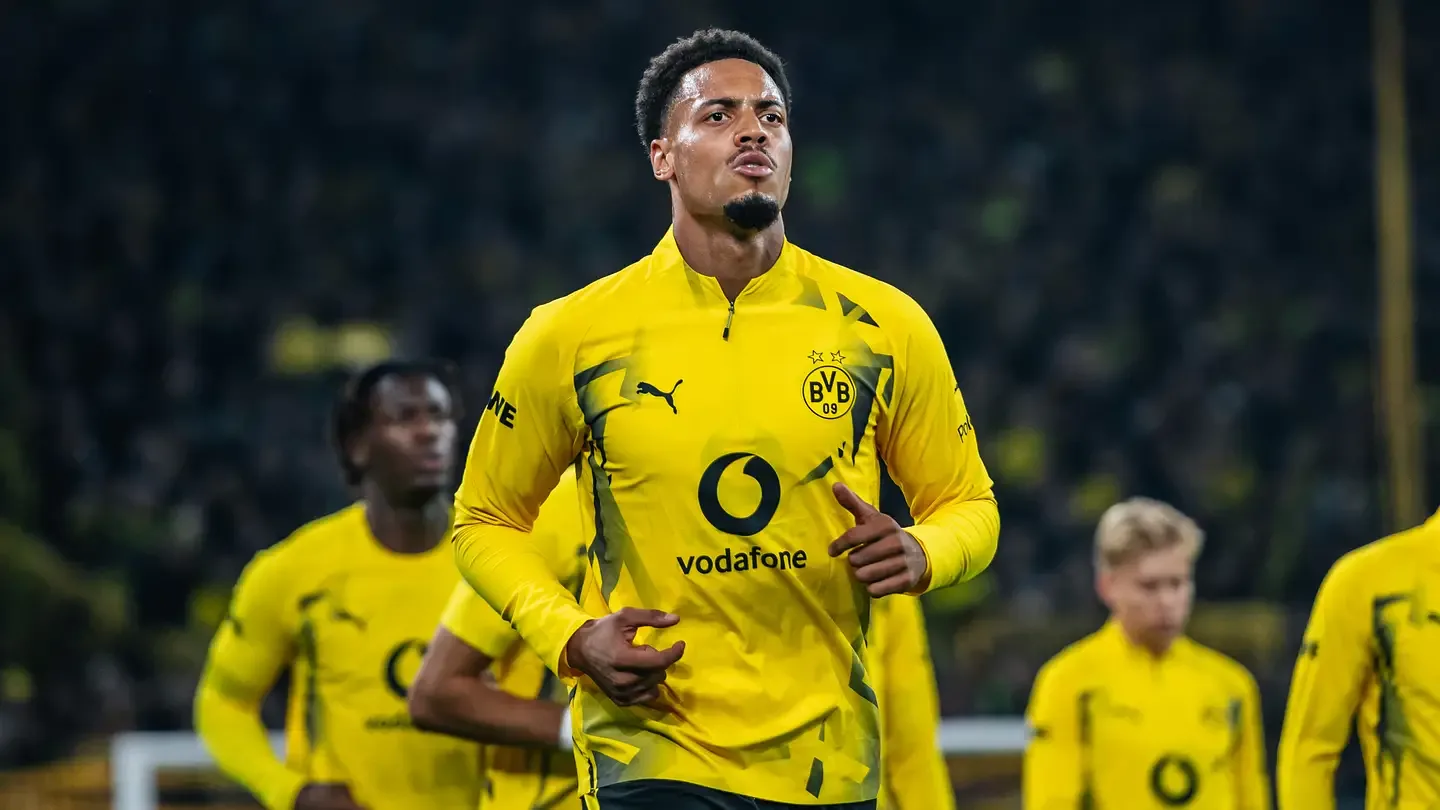 Artikelbild der Quelle zu: Enthüllt: Neue Details zur Ausstiegsklausel von BVB-Star Nmecha
