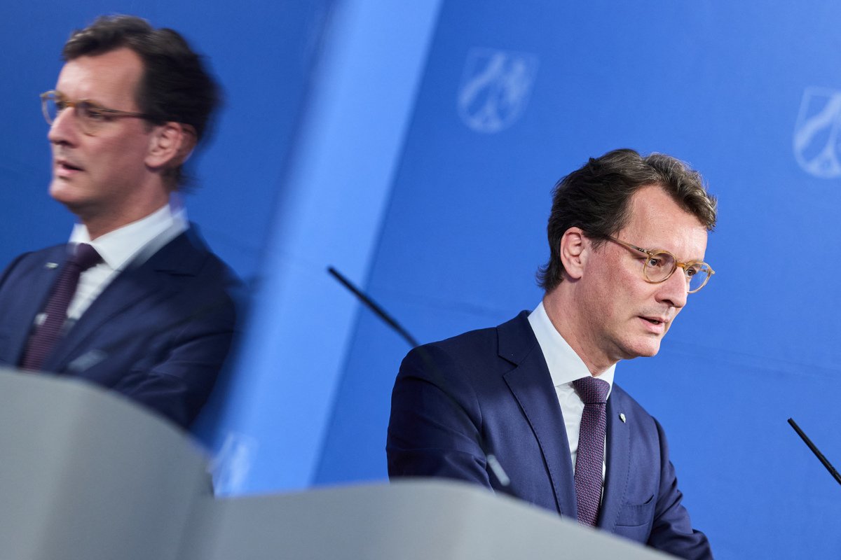 Artikelbild der Quelle zu: Premiere bei NRW-Staatspreis: Auszeichnung geht an ganzes Volk