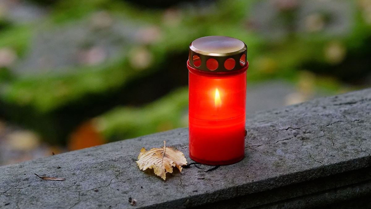 Artikelbild der Quelle zu: Nordrhein-Westfalen: Nach Fund von totem Säugling: Alina wird beigesetzt