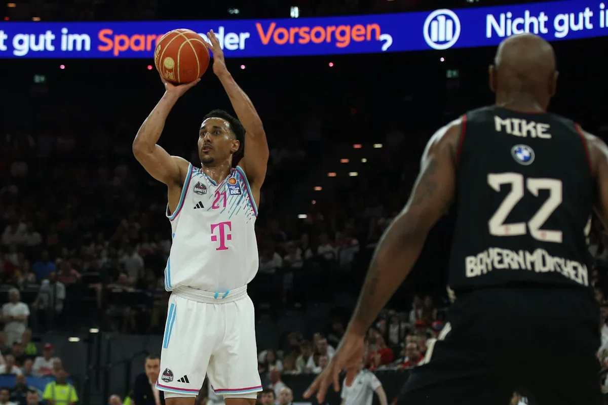 Archivfoto eines Basketballspiels zwischen Bonn und Bayern, keine Aufnahme der aktuellen Partie gegen Jena.