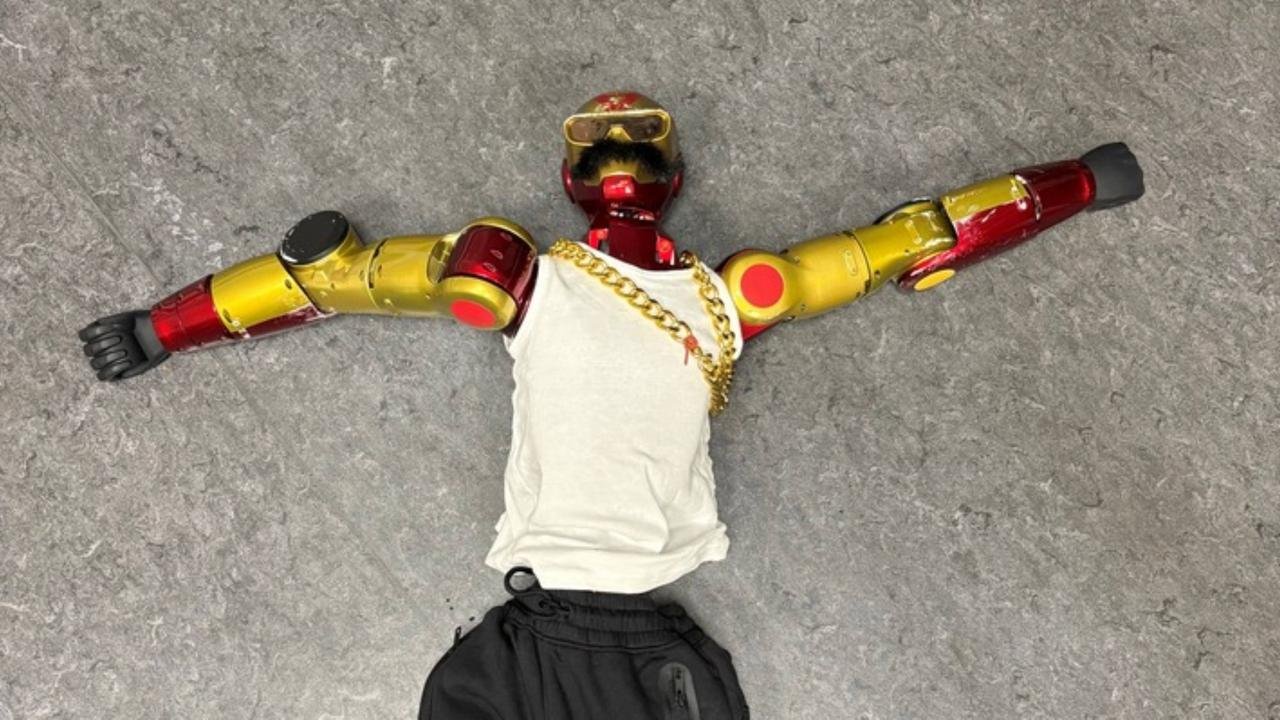 Artikelbild der Quelle zu: Roboter fasst 16-Jähriger in Köln an den Po