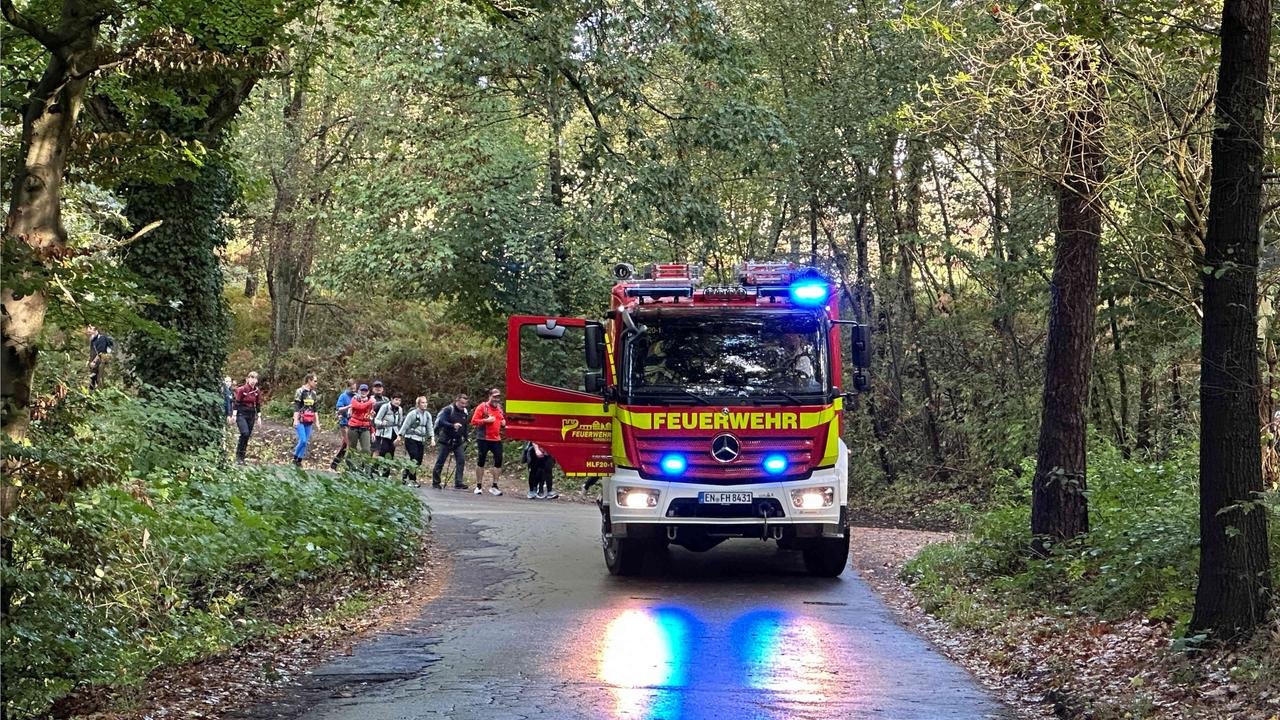 Artikelbild der Quelle zu: Mammutmarsch: Läufer behindern Rettungseinsatz in Herdecke