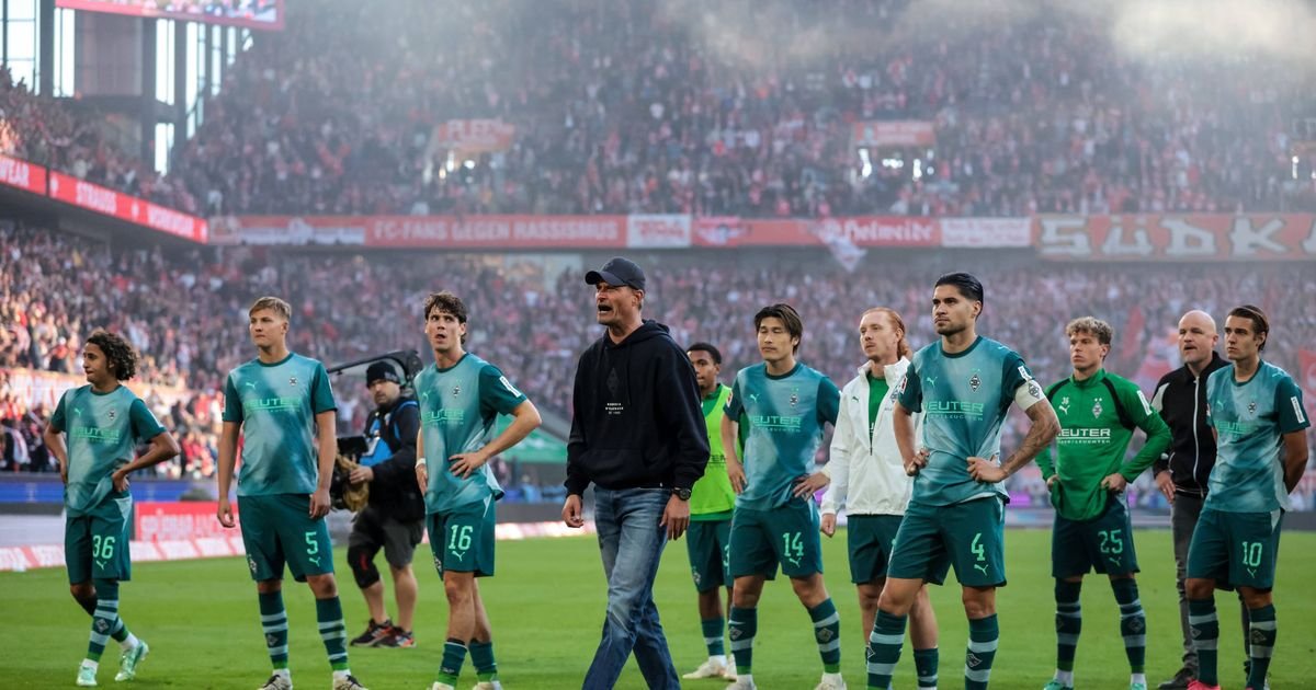 Artikelbild der Quelle zu: „Fans wollten, dass wir weggehen“: Gladbach-Trainer pfeift seine Spieler zurück