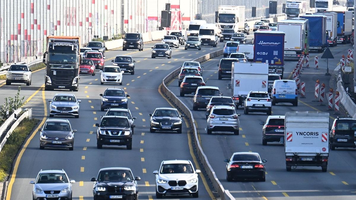 Artikelbild der Quelle zu: Nordrhein-Westfalen: Hier gab es zum Ferienstart die längsten Staus in NRW