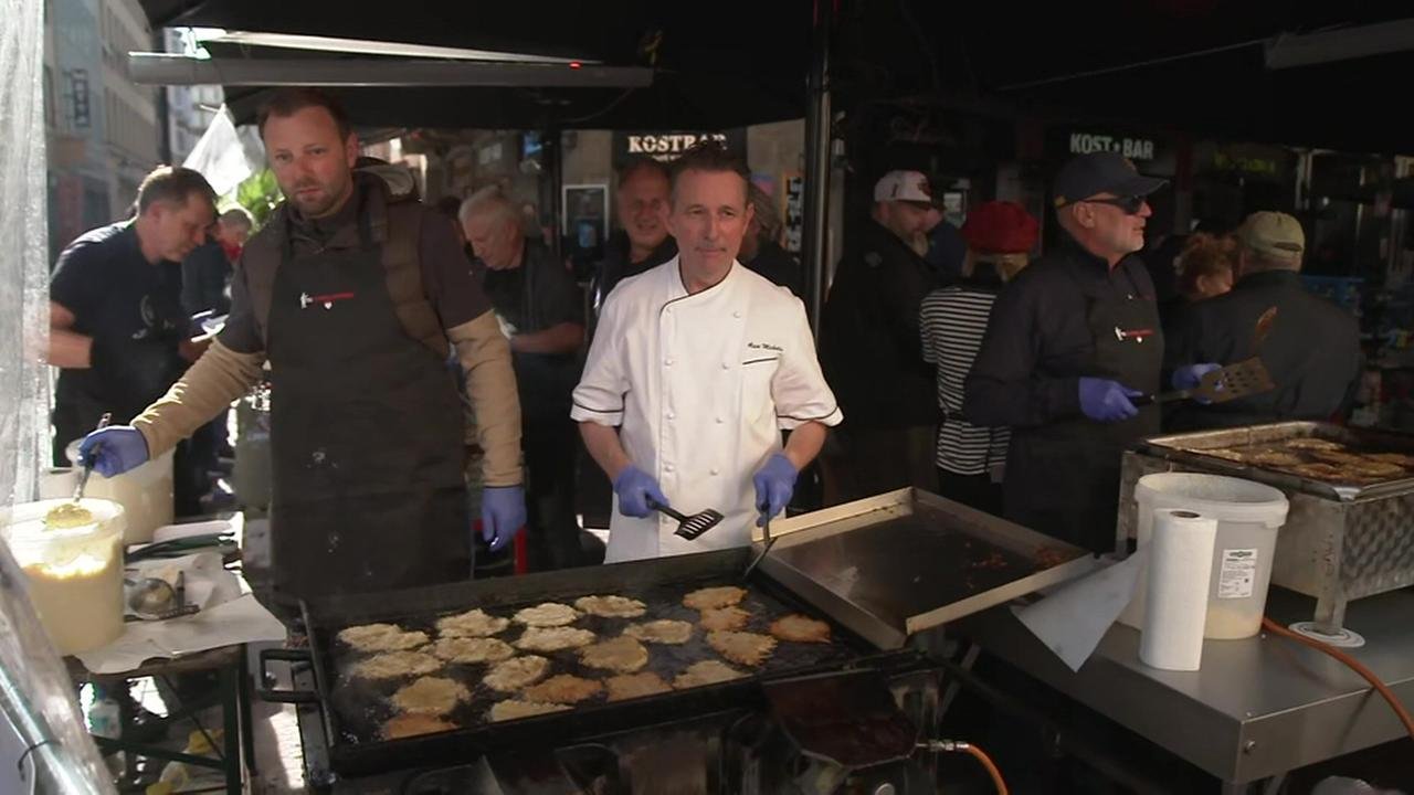 Artikelbild der Quelle zu: Nordrhein-Westfalen: 10.000 Reibekuchen für den guten Zweck