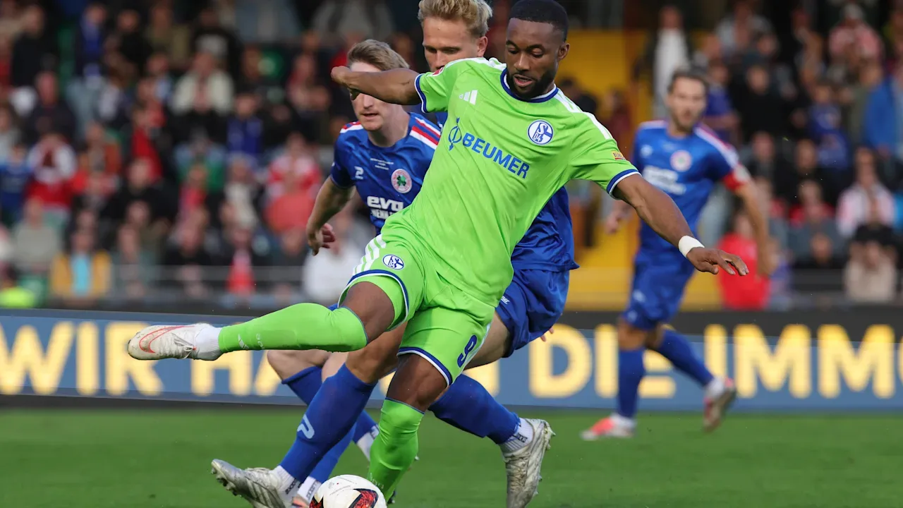 Artikelbild der Quelle zu: Nach drei Horror-Pleiten: Schalke 04 hofft auf Testspiel-Sylla