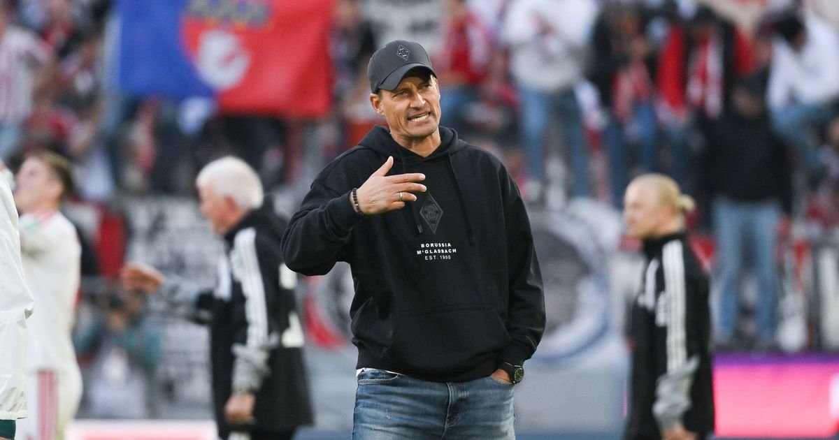 Artikelbild der Quelle zu: „Du Vollpfosten!“: Gladbach-Coach packt über harte Entscheidungen aus