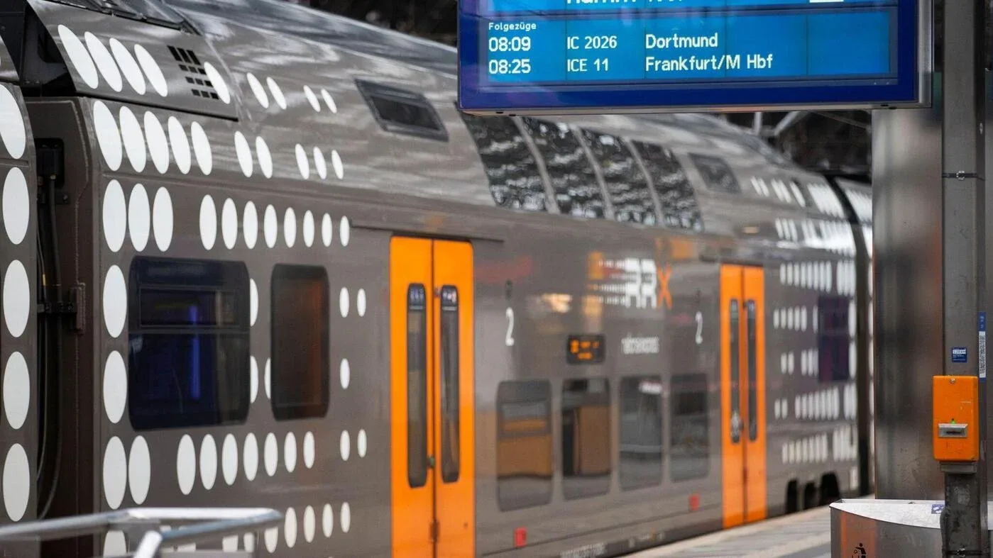 Artikelbild der Quelle zu: Smartphonebasierter, gedeckelter Tarif Verkehrsminister der Länder wollen Deutschlandticket für Gelegenheitsfahrer