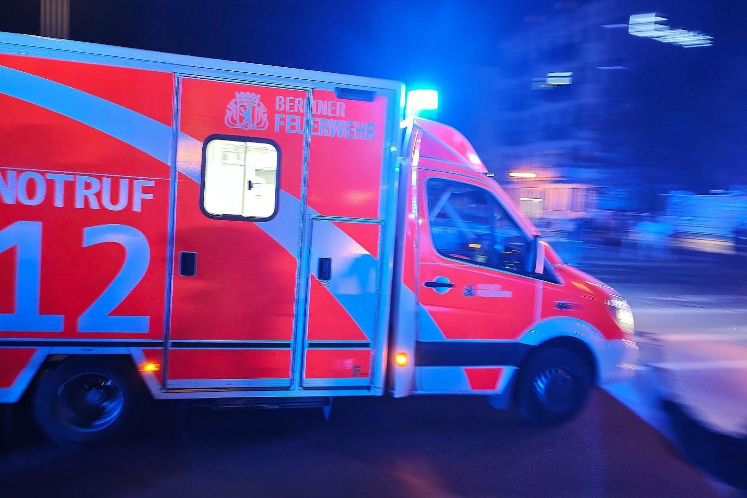 Artikelbild der Quelle zu: News, Nordrhein-Westfalen, Regional: Fußgänger bei Verkehrsunfall in Wetter lebensgefährlich verletzt