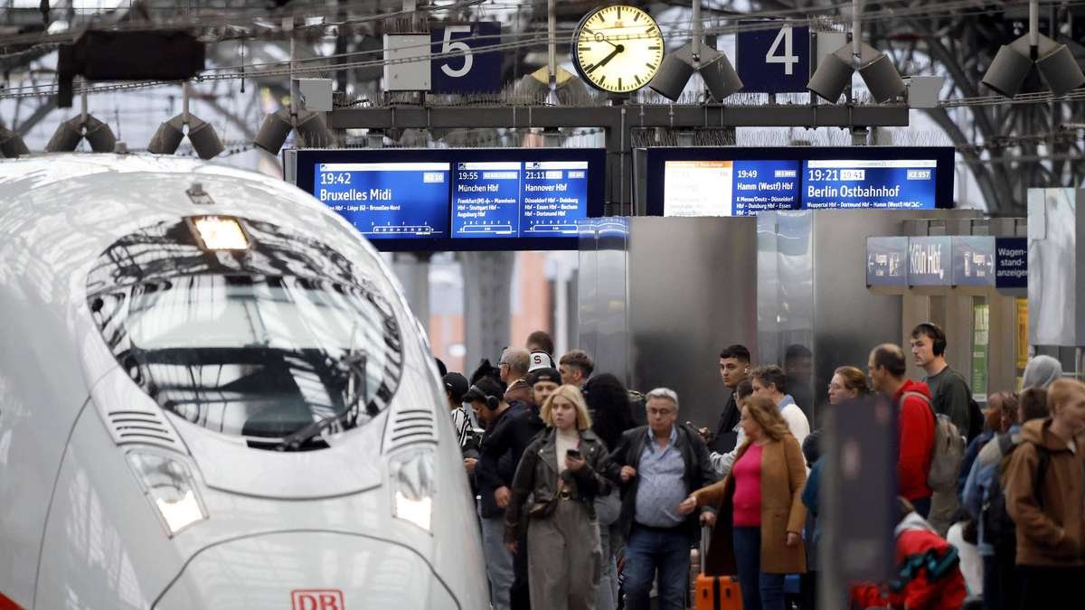 Artikelbild der Quelle zu: Zug‑Chaos droht: Bahn legt zentrale NRW‑Verbindungen monatelang lahm