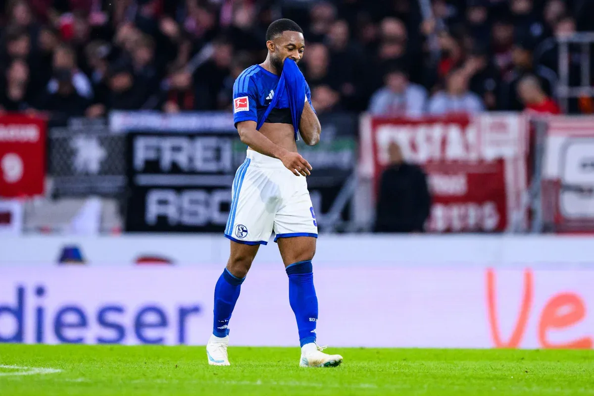 Artikelbild der Quelle zu: Fußball - Schalke muss auf Torjäger Sylla verzichten - Sport - SZ.de