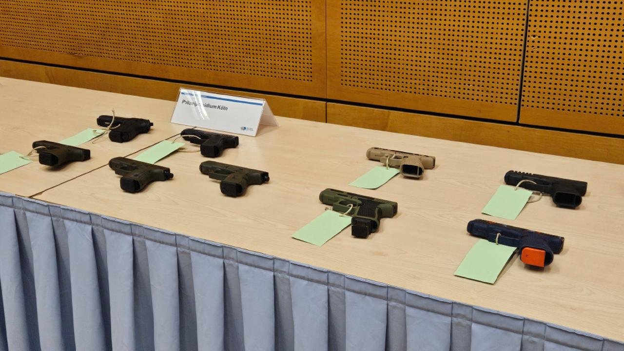 Artikelbild der Quelle zu: Nordrhein-Westfalen: Polizei stellt Waffen, Drogen und Falschgeld sicher