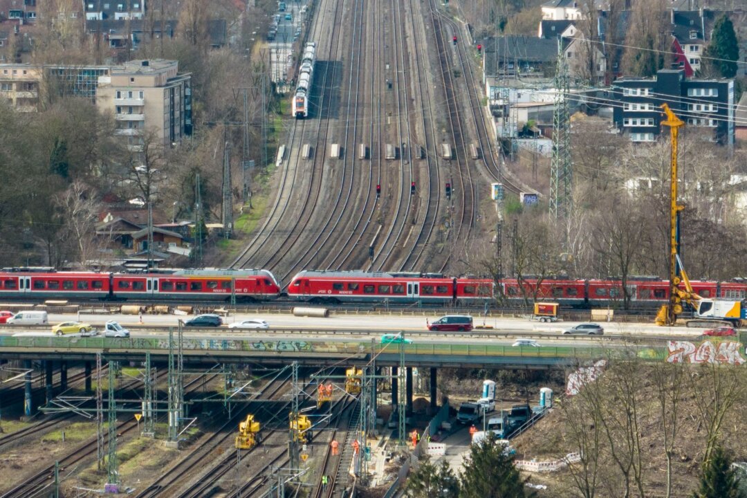 Artikelbild der Quelle zu: Bahn sperrt Strecke im Ruhrgebiet für drei Wochen