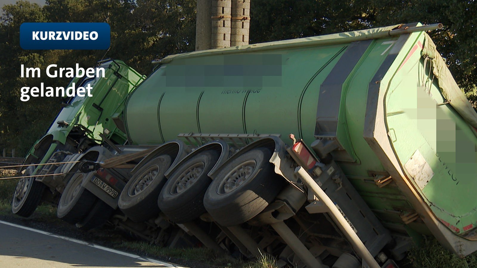 Lkw-Unfall verursacht Bahnstreckensperrung | TN
