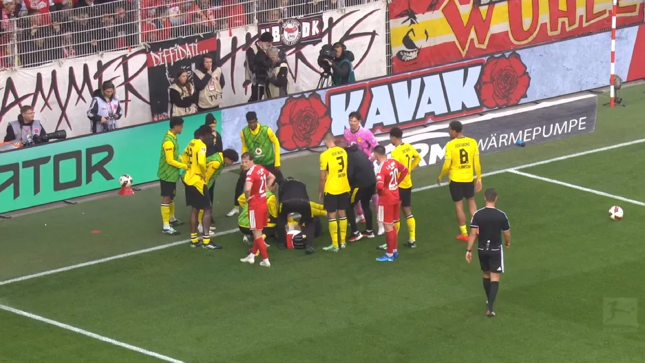 Artikelbild der Quelle zu: BVB: Karetsas verletzt – nächster Dämpfer bei Union Berlin
