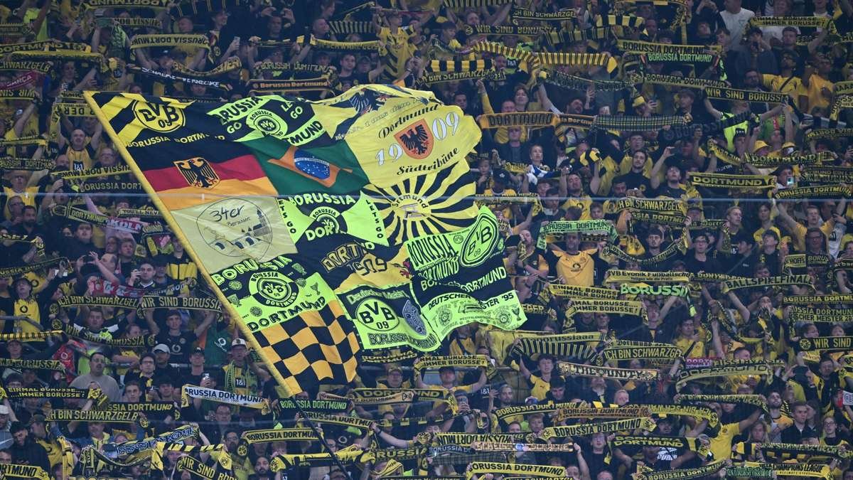 Artikelbild der Quelle zu: Belohnung für Handyverzicht: Borussia Dortmund startet ungewöhnlich Aktion im Stadion