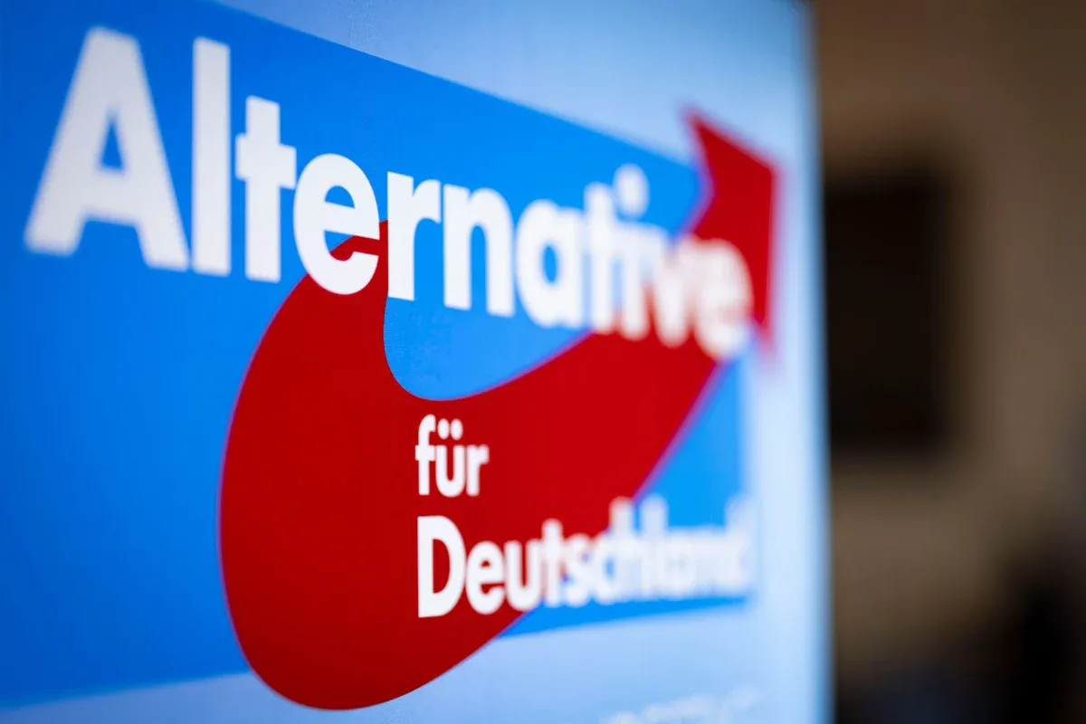 Artikelbild der Quelle zu: AfD in NRW - AfD-Politiker will Mensur mit Parteikollegen austragen - Politik - SZ.de