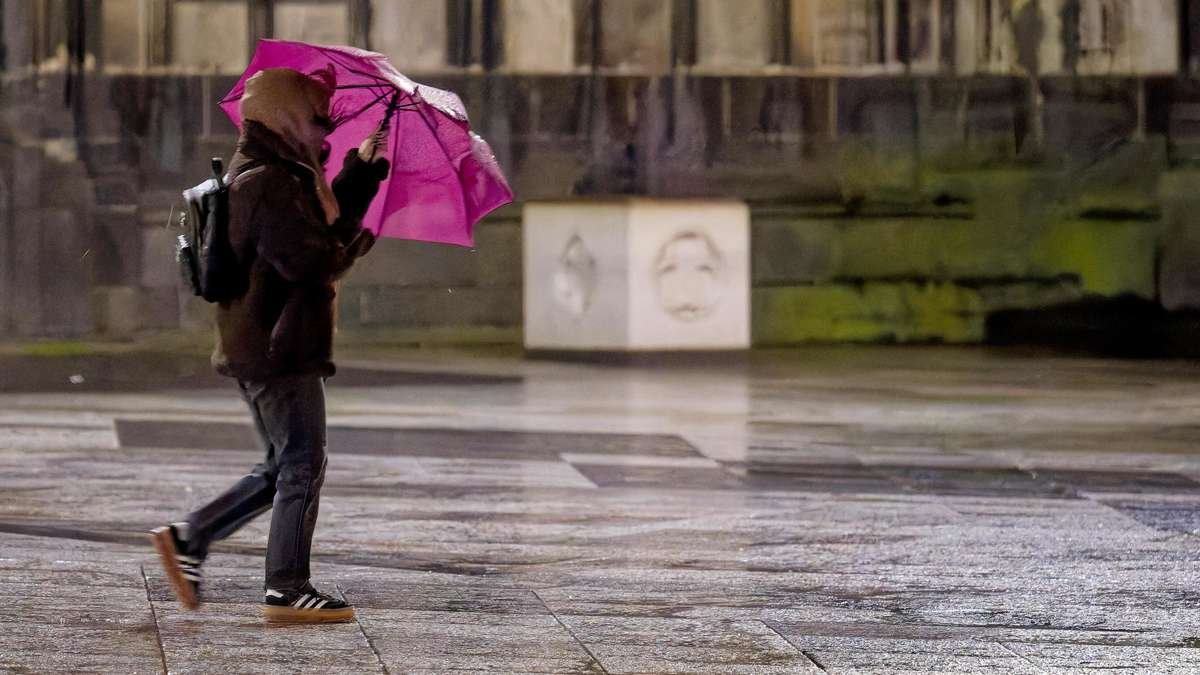 Artikelbild der Quelle zu: Herbstsonne ade: Freitag bringt Regen nach NRW