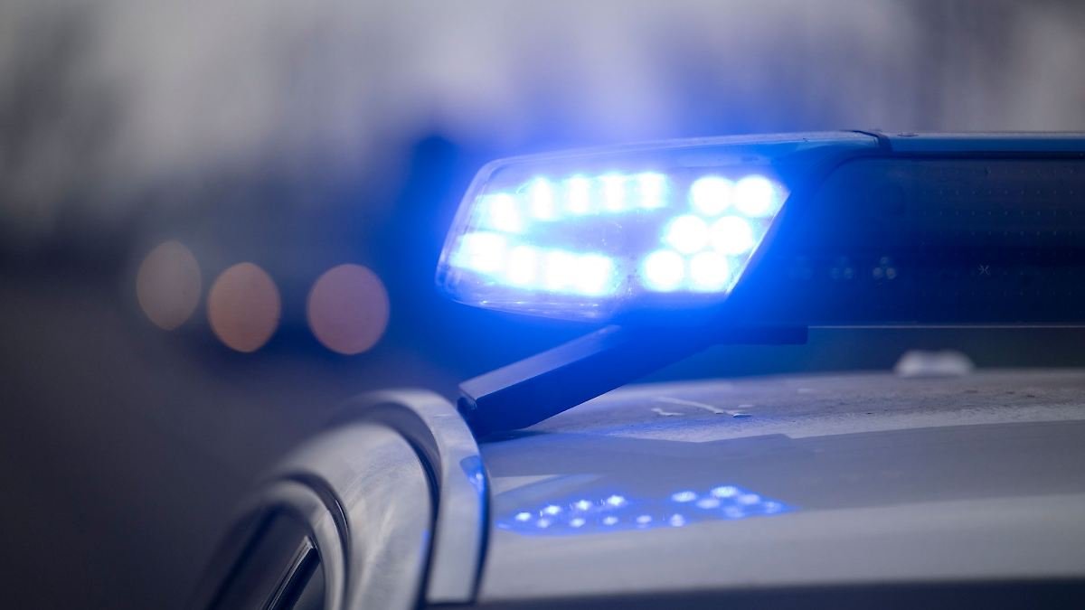 Artikelbild der Quelle zu: Nordrhein-Westfalen: Verkehrsunfall bei Reken - B67 gesperrt