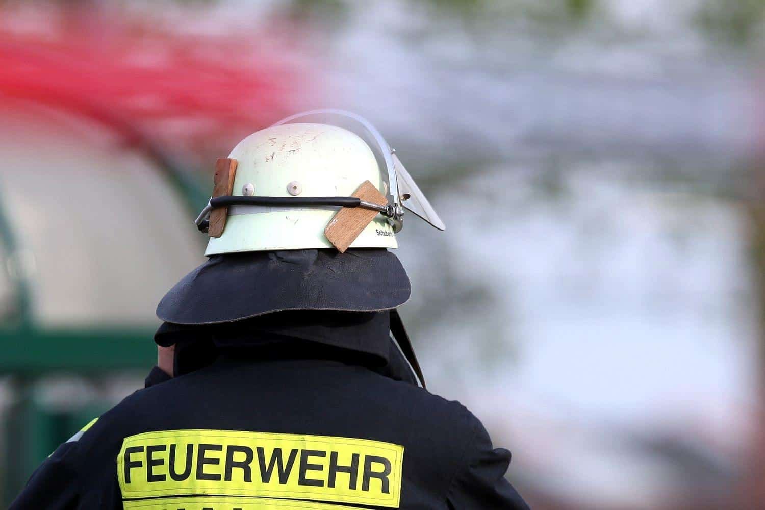 Artikelbild der Quelle zu: News, Nordrhein-Westfalen, Regional: Autofahrerin stirbt bei Verkehrsunfall in Bottrop