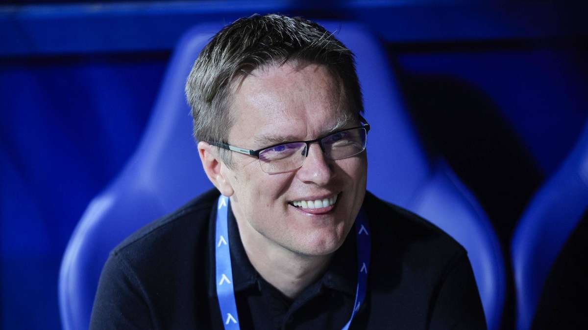 Artikelbild der Quelle zu: Trainer von BVB-Gegner verdankt seine Karriere „Wer wird Millionär?“